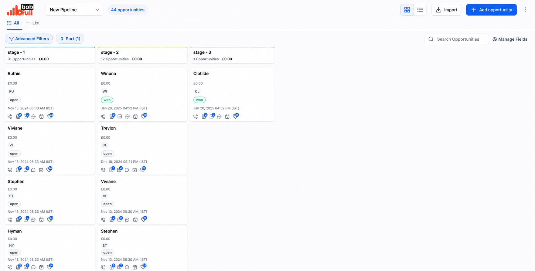Tela real do BobFull CRM com oportunidades organizadas em etapas do pipeline